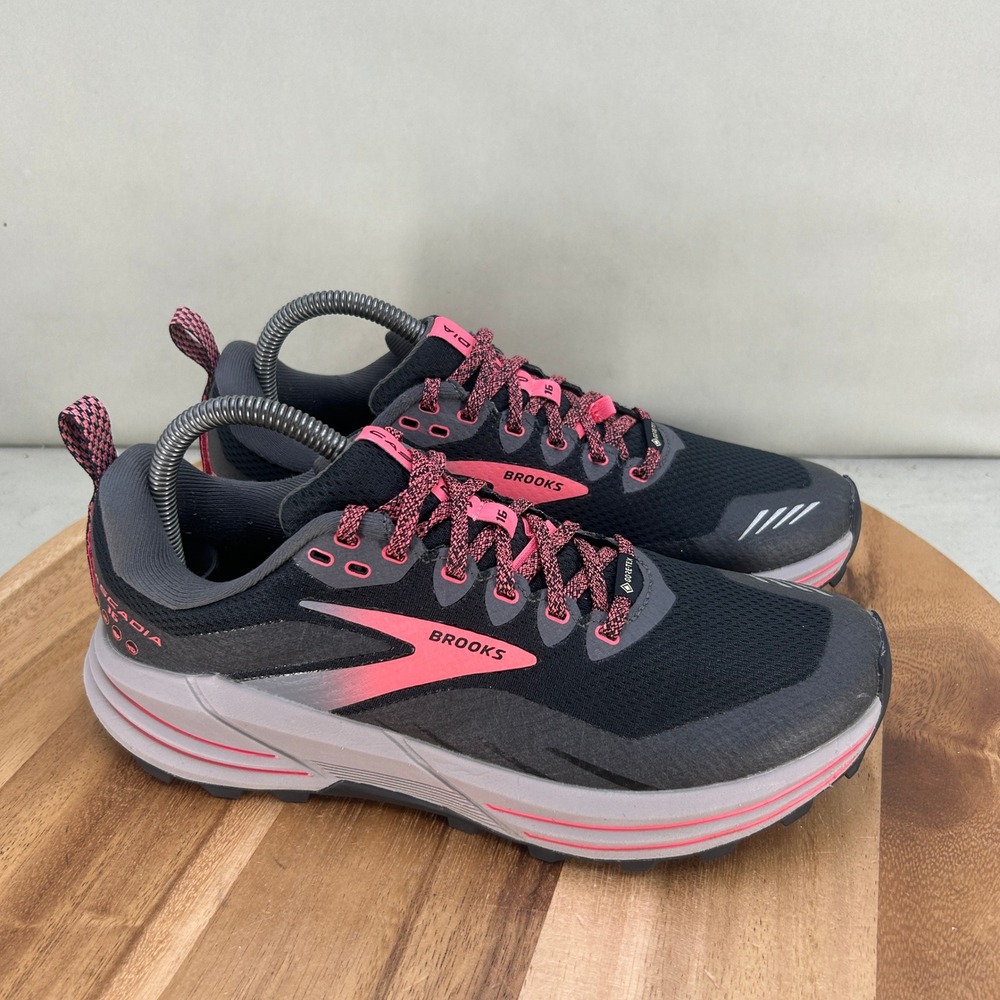 Brooks Cascadia 16 GTX Womens Trail Running Shoes Black Pink Size 8.5 B Medium